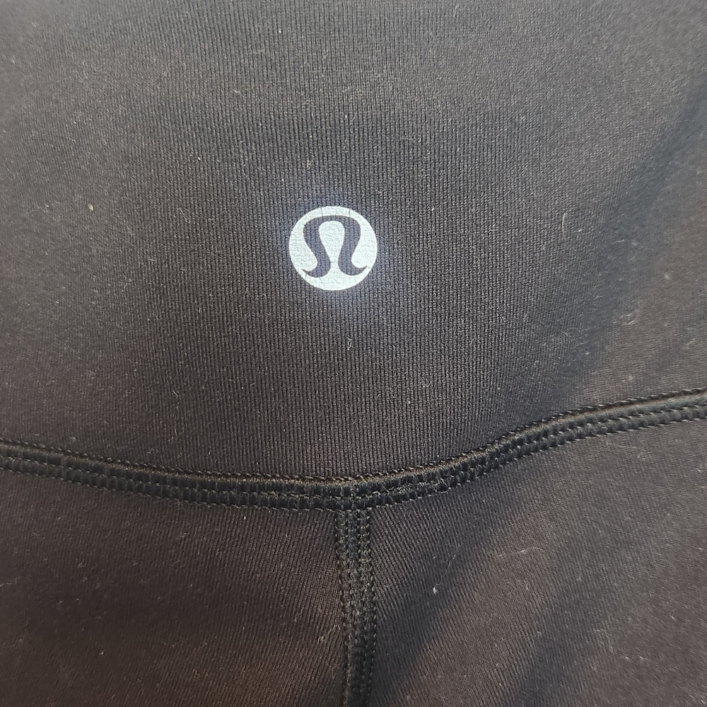 Lululemon Leggings Limited edition Pineapple Print Size 2 - Picture 9 of 9